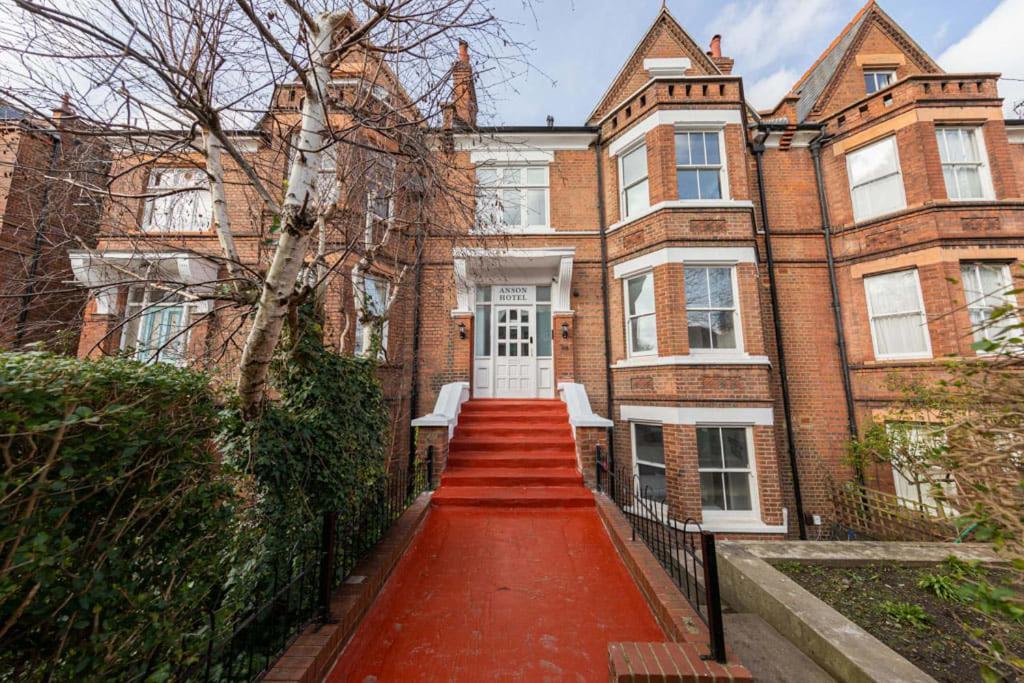 Victorian Beauty With Private Toilet And Shower Near Tube Station Londres Exterior foto
